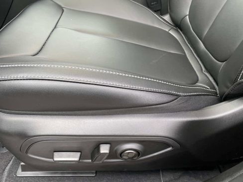 New 2025 Jeep Grand Cherokee Limited w/ Black Appearance Package image 8