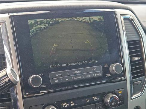 Used 2021 Nissan Titan SV w/ SV Convenience Package image 14