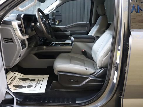 Used 2024 Ford F250 XLT w/ Black Appearance Package AWD/4WD image 49