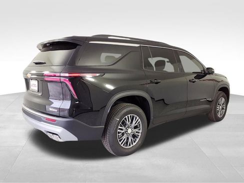 New 2026 Chevrolet Traverse LT w/ Driver Confidence Package image 4