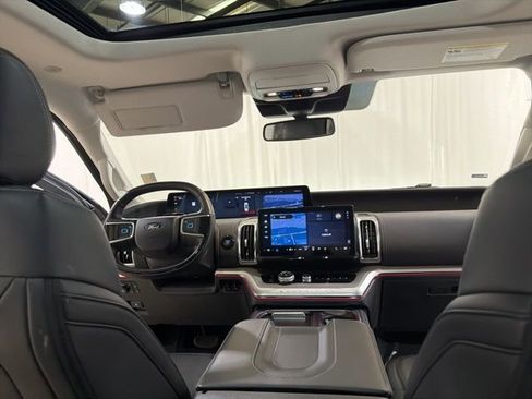 Used 2025 Ford Expedition Max Platinum image 31