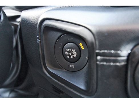 Used 2026 Jeep Wrangler Unlimited Rubicon AWD/4WD image 19