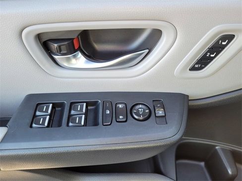 Used 2023 Honda Pilot Touring image 20