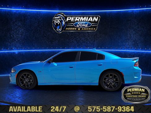Used 2023 Dodge Charger R/T w/ Plus Group RWD image 2