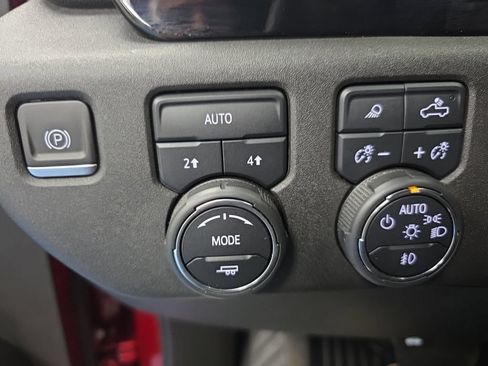 Certified 2024 Chevrolet Silverado 1500 RST w/ Convenience Package II AWD/4WD image 21