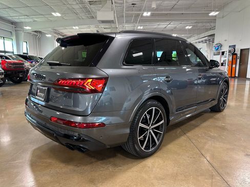 Used 2021 Audi SQ7 Premium Plus w/ SQ7 Black Optic Package AWD/4WD image 8
