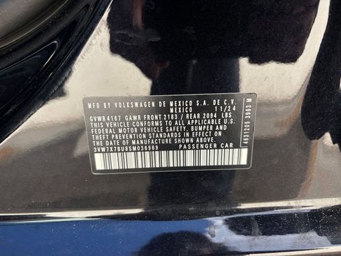 Used 2025 Volkswagen Jetta SE image 29