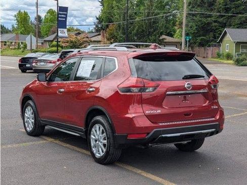Used 2018 Nissan Rogue SV AWD/4WD image 41