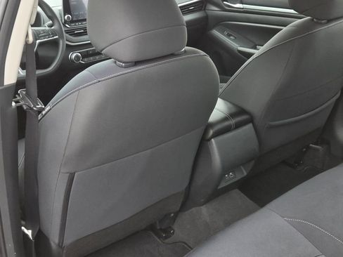 Used 2022 Nissan Altima 2.5 SV FWD image 23