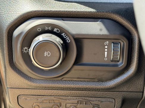 Used 2025 Jeep Wrangler Unlimited Sport AWD/4WD image 24