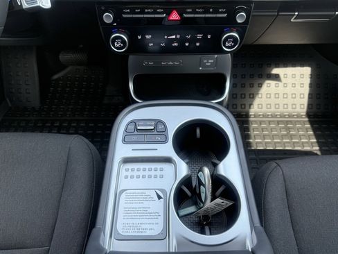 New 2026 Hyundai Ioniq 9 SE image 26