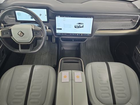 Used 2024 Rivian R1S Adventure AWD/4WD image 31