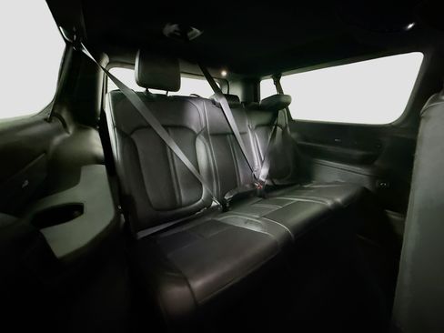 Used 2025 Jeep Wagoneer L Series II w/ 8-pass Seating Package AWD/4WD image 42