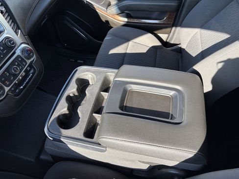 Used 2020 Chevrolet Suburban 4WD w/ Max Trailering Package image 16