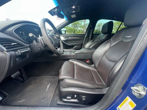 Used 2020 Cadillac CT5 V w/ Premium Package image 17