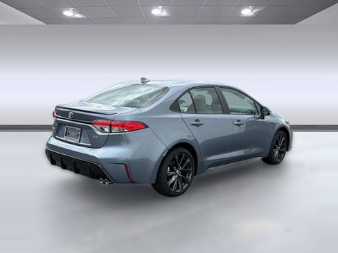 Used 2026 Toyota Corolla SE w/ SE Package FWD image 9