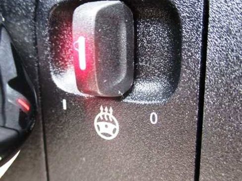 Used 2021 Mercedes-Benz GLA 250 4MATIC image 24