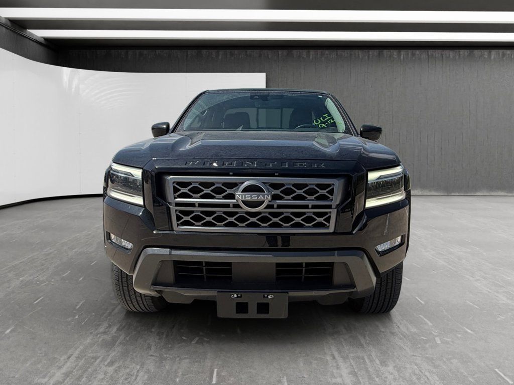 Used 2024 Nissan Frontier SL w/ Technology Package RWD image 8