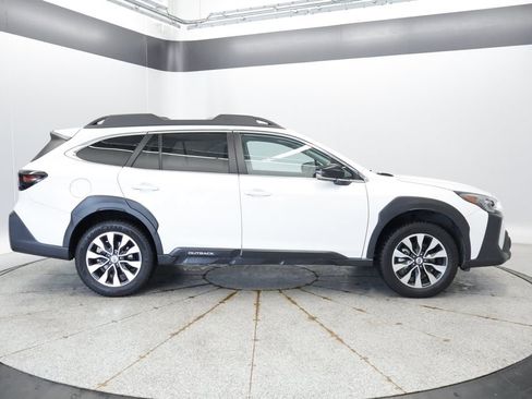 Used 2024 Subaru Outback Limited AWD/4WD image 8
