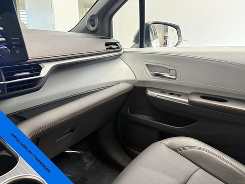 Used 2023 Toyota Sienna XSE w/ XSE Plus Package FWD image 20