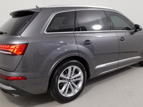 Used 2025 Audi Q7 3.0T Prestige w/ Prestige Package image 11