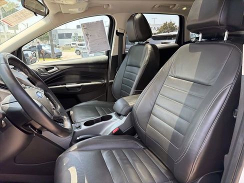 Used 2015 Ford Escape SE w/ Equipment Group 201A AWD/4WD image 17