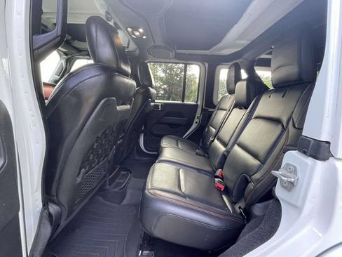 Used 2019 Jeep Wrangler Unlimited Rubicon AWD/4WD image 11