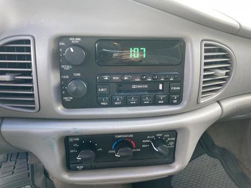 Used 1998 Buick Century Custom FWD image 35