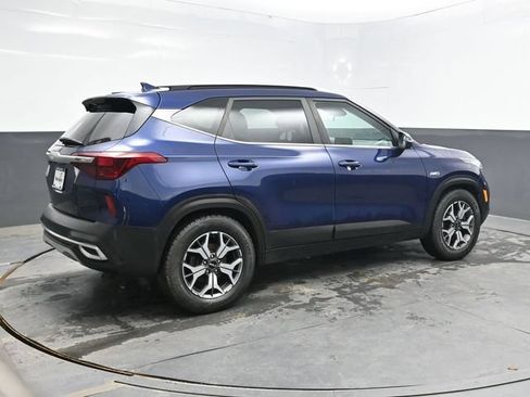 Used 2022 Kia Seltos EX AWD/4WD image 7