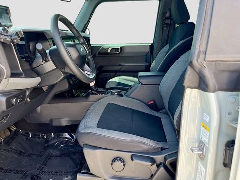 Used 2022 Ford Bronco 4-Door AWD/4WD image 19