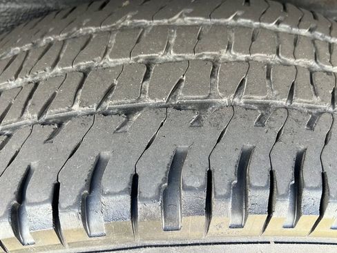 Used 2004 Ford Excursion Limited AWD/4WD image 34