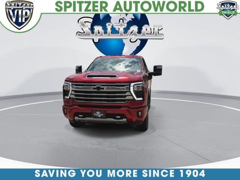 Used 2024 Chevrolet Silverado 2500 High Country w/ High Country Premium Package AWD/4WD image 4