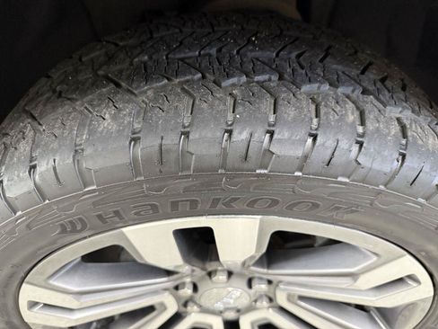Used 2018 GMC Yukon Denali w/ Denali Ultimate Package AWD/4WD image 47