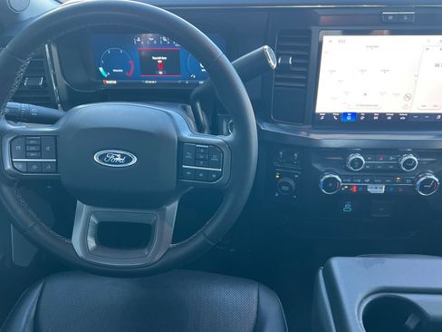 Used 2025 Ford F250 Lariat w/ Chrome Package image 14