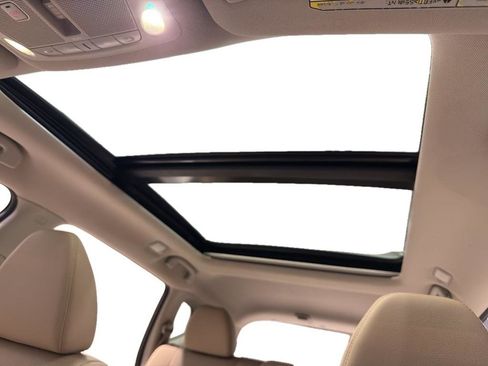 Used 2016 Nissan Rogue SL w/ SL Premium Package image 15