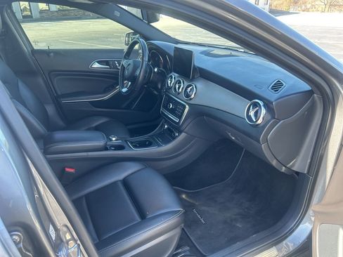 Used 2020 Mercedes-Benz GLA 250 4MATIC image 16