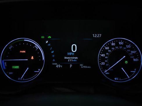 Used 2021 Toyota Sienna Limited image 18