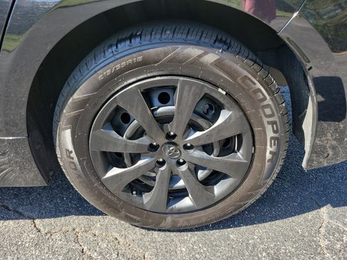 Used 2024 Toyota Corolla LE image 24