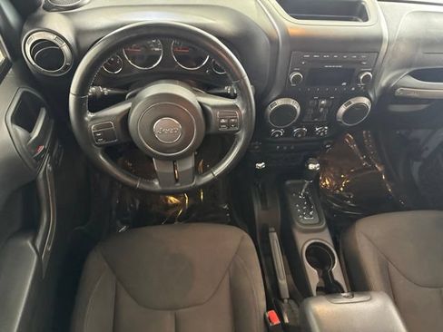 Used 2015 Jeep Wrangler Unlimited Sport w/ Quick Order Package 24S AWD/4WD image 24