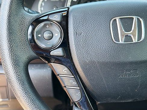 Used 2017 Honda Accord EX image 32