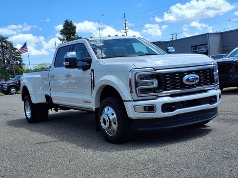 Used 2025 Ford F450 Platinum w/ Platinum Plus Package image 7