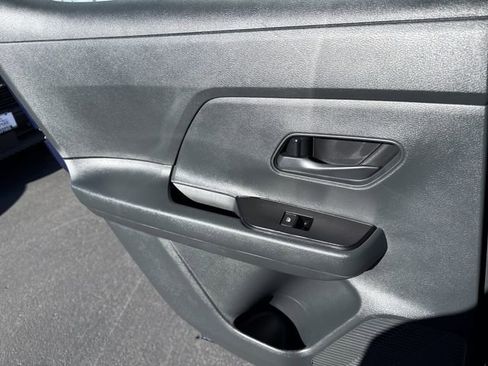 Certified 2025 Nissan Kicks S image 10