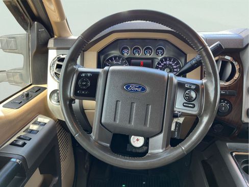 Used 2014 Ford F250 Lariat w/ Lariat Ultimate Package AWD/4WD image 39