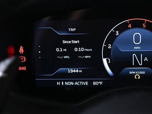 Used 2023 McLaren GT RWD image 12