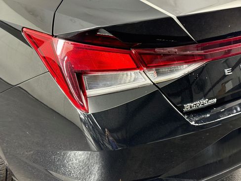 Used 2022 Hyundai Elantra SEL FWD image 36