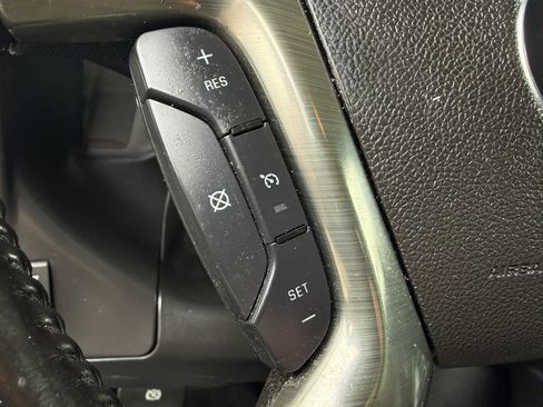 Used 2019 Chevrolet Express 2500 w/ Driver Convenience Package RWD image 27