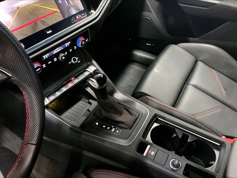 Certified 2025 Audi Q3 2.0T Premium Plus w/ Premium Plus Package image 19