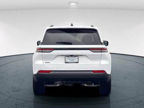 New 2026 Jeep Grand Cherokee Limited w/ Limited Altitude Package image 7