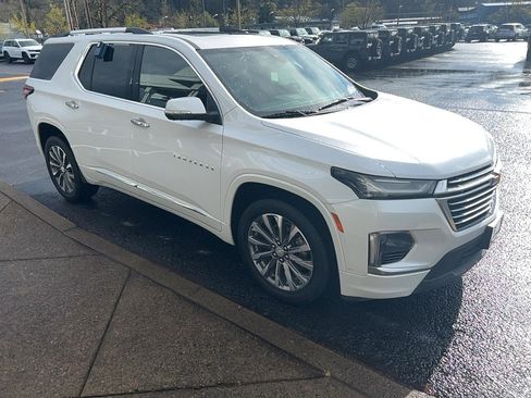 Used 2022 Chevrolet Traverse Premier image 4