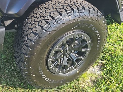 New 2025 Ford Bronco Raptor w/ Interior Carbon Fiber Pack image 16